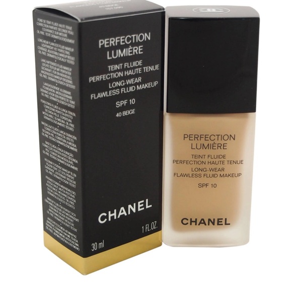 Chanel Liquid Foundation Perfection Lumiere - Picture 3 of 3
